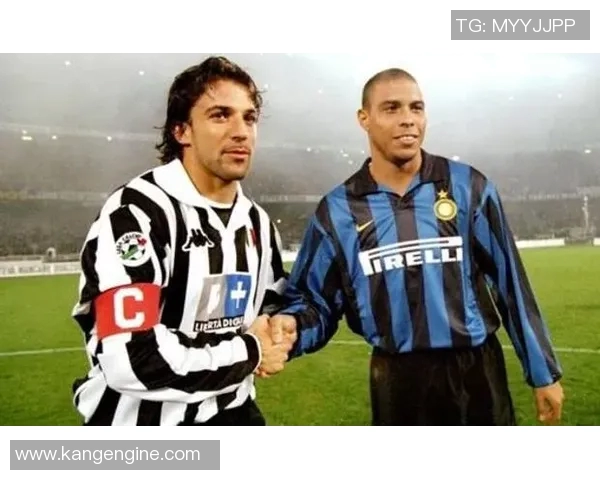 揭秘足球明星水晶壁画的创作者与背后的故事