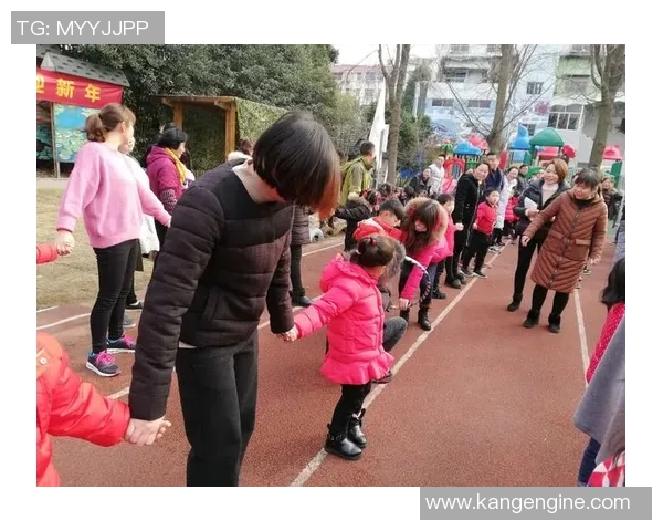 足球明星同款软水壶助你轻松补水尽享运动乐趣提升运动表现的最佳选择