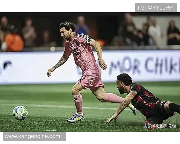 足球明星家属遭绑架事件视频曝光引发社会广泛关注与讨论